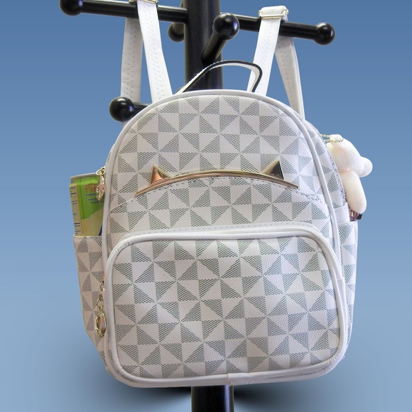 Small Backpack with Bunny - Geometric Pattern - Picture 7 of 7